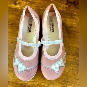 Beeko pink Bridget genuine leather flats w/hearts girls shoes size EU34-US 2,5-3